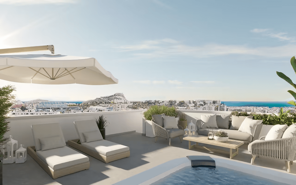 Penthouse with 3 bedrooms and spacious solarium in Alicante, Costa Blanca