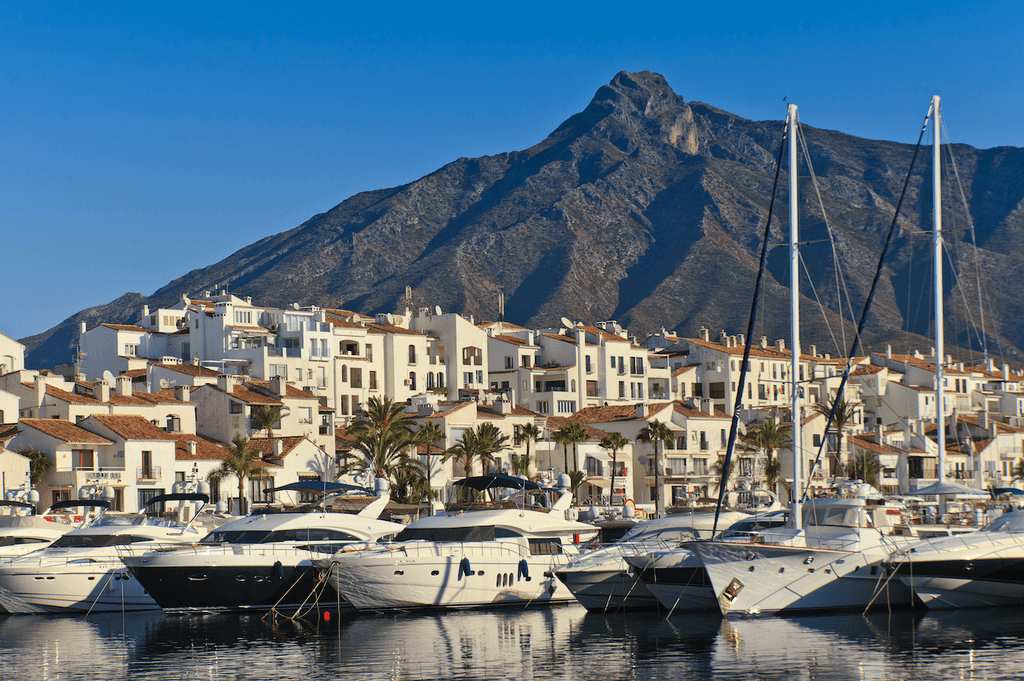 Marbella – marina i luksusowe nieruchomości na Costa del Sol