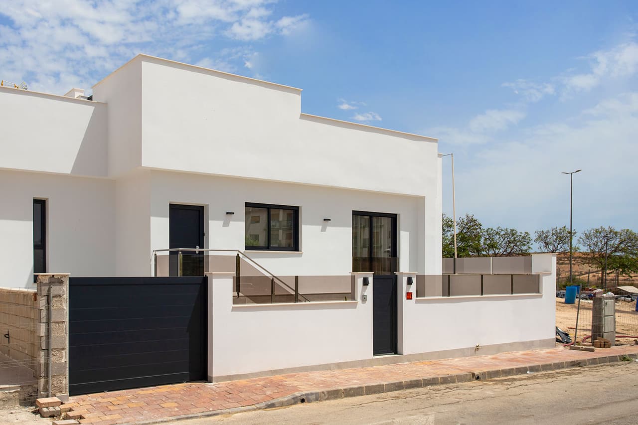 Zdjęcie nieruchomości w Sucina, Costa Calida – Furnished semi-detached house with 3 bedrooms, featuring a pool, garden, and solarium in Sucina, Murcia (1)