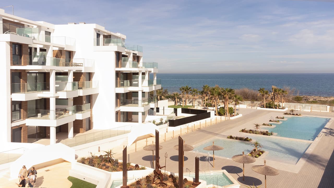 Zdjęcie nieruchomości w Denia, Costa Blanca Północ – Penthouse z 2 sypialniami, tarasem i solarium przy plaży w Denii (1)