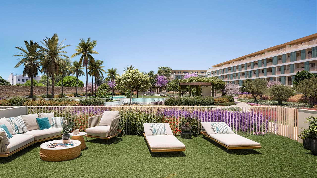 Zdjęcie nieruchomości w Denia, Costa Blanca Północ – Apartament parterowy z 2 sypialniami, przestronnym tarasem i wspólnym basenem w Denii (1)