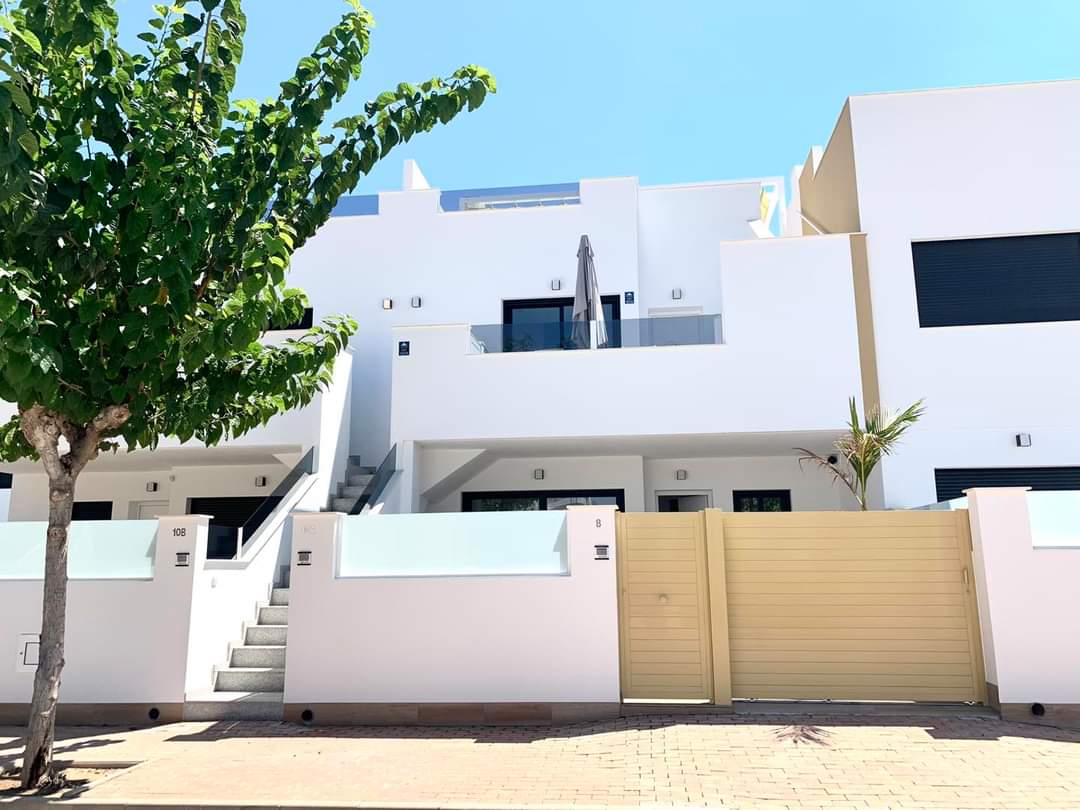 Zdjęcie nieruchomości w Pilar de la Horadada, Costa Blanca Południe – Apartament z 2 sypialniami, tarasem i wspólnym basenem w Pilar de la Horadada (1)