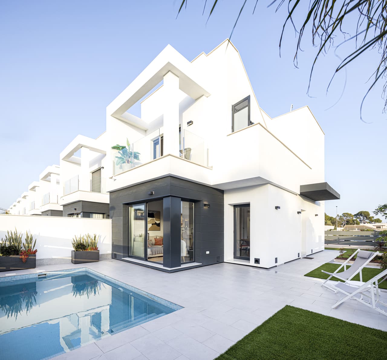 Zdjęcie nieruchomości w San Javier, Costa Calida – Villa with 3 bedrooms, solarium, and garden with pool in Santiago de la Ribera (1)