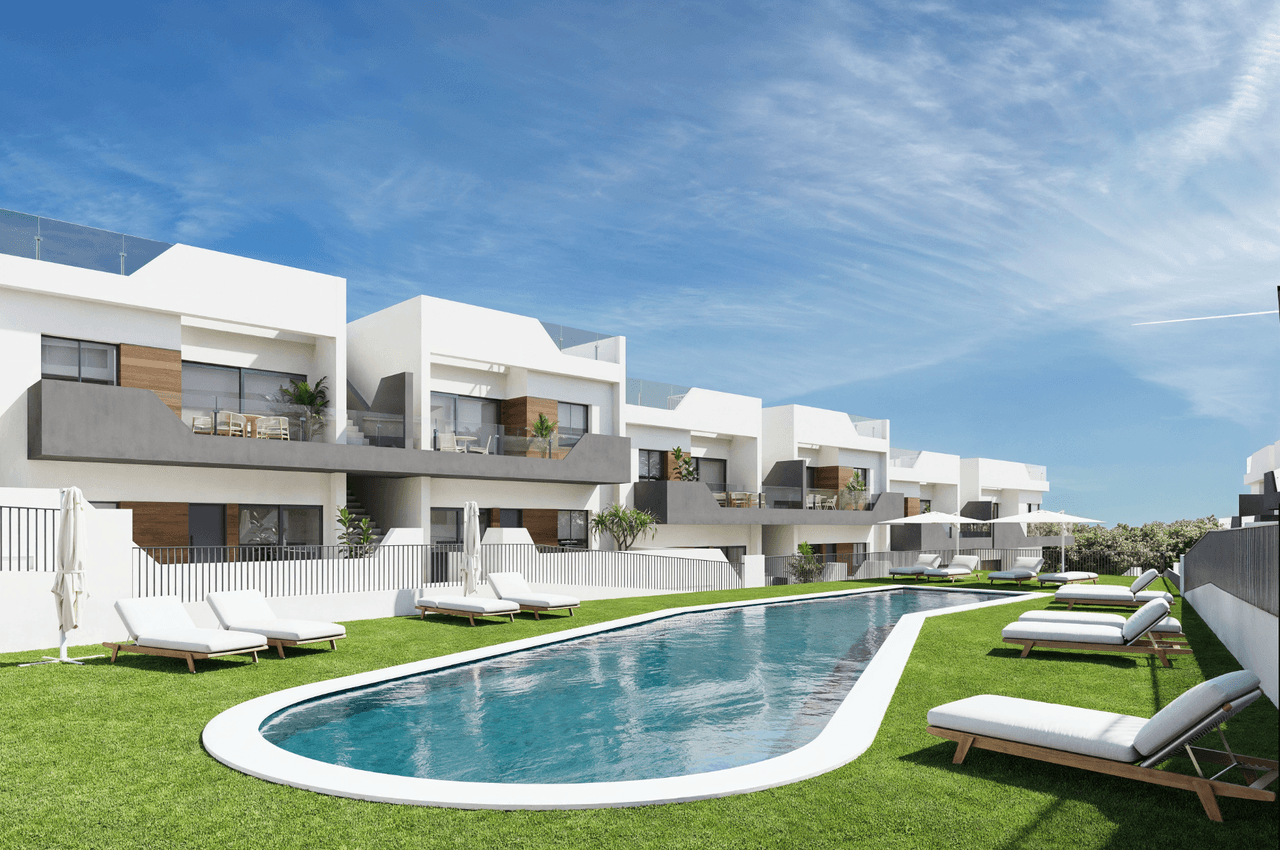 Zdjęcie nieruchomości w San Miguel de Salinas, Costa Blanca Południe – Bungalow with 3 bedrooms, a garden, and a shared pool in San Miguel de Salinas (1)