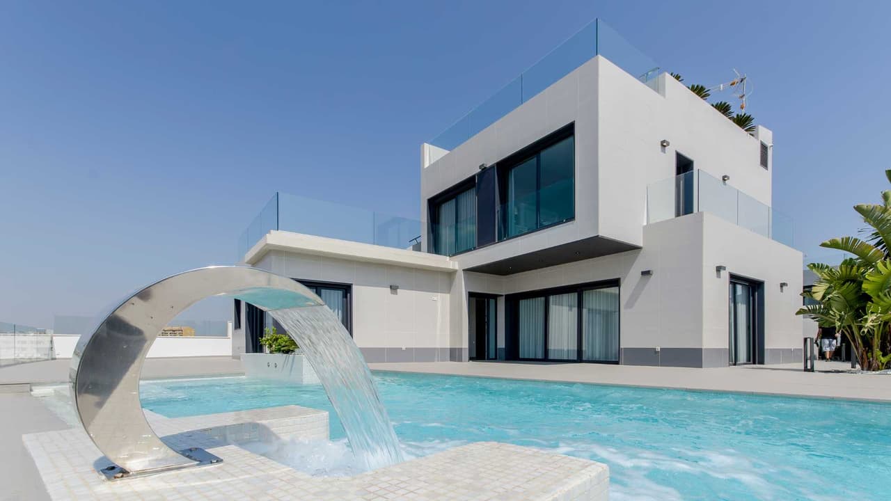 Zdjęcie nieruchomości w Orihuela Costa, Costa Blanca Południe – Willa z 3 sypialniami i prywatnym basenem w Orihuela Costa (1)