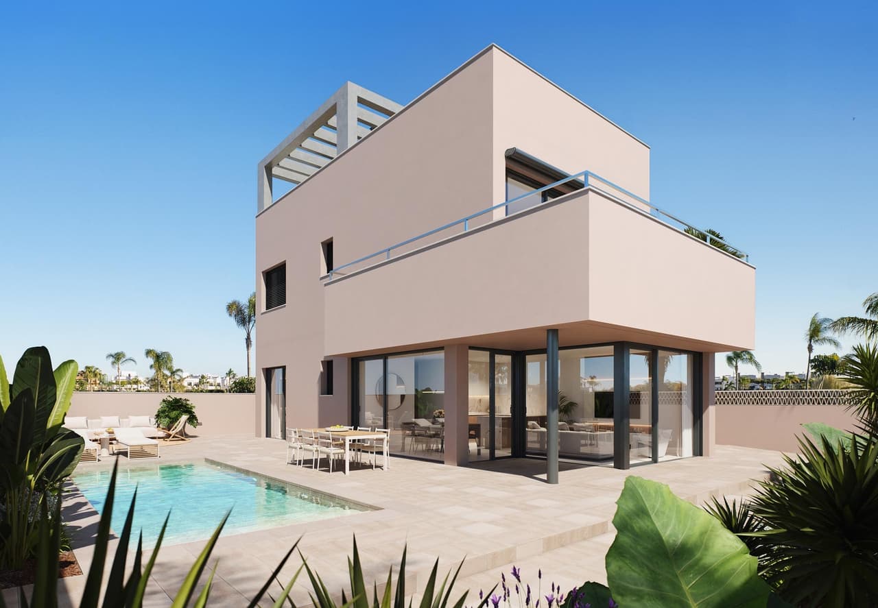 Zdjęcie nieruchomości w Torre de la Horadada, Costa Blanca Południe – Willa z 4 sypialniami, ogrodem i prywatnym basenem, przy plaży w Torre de la Horadada (1)